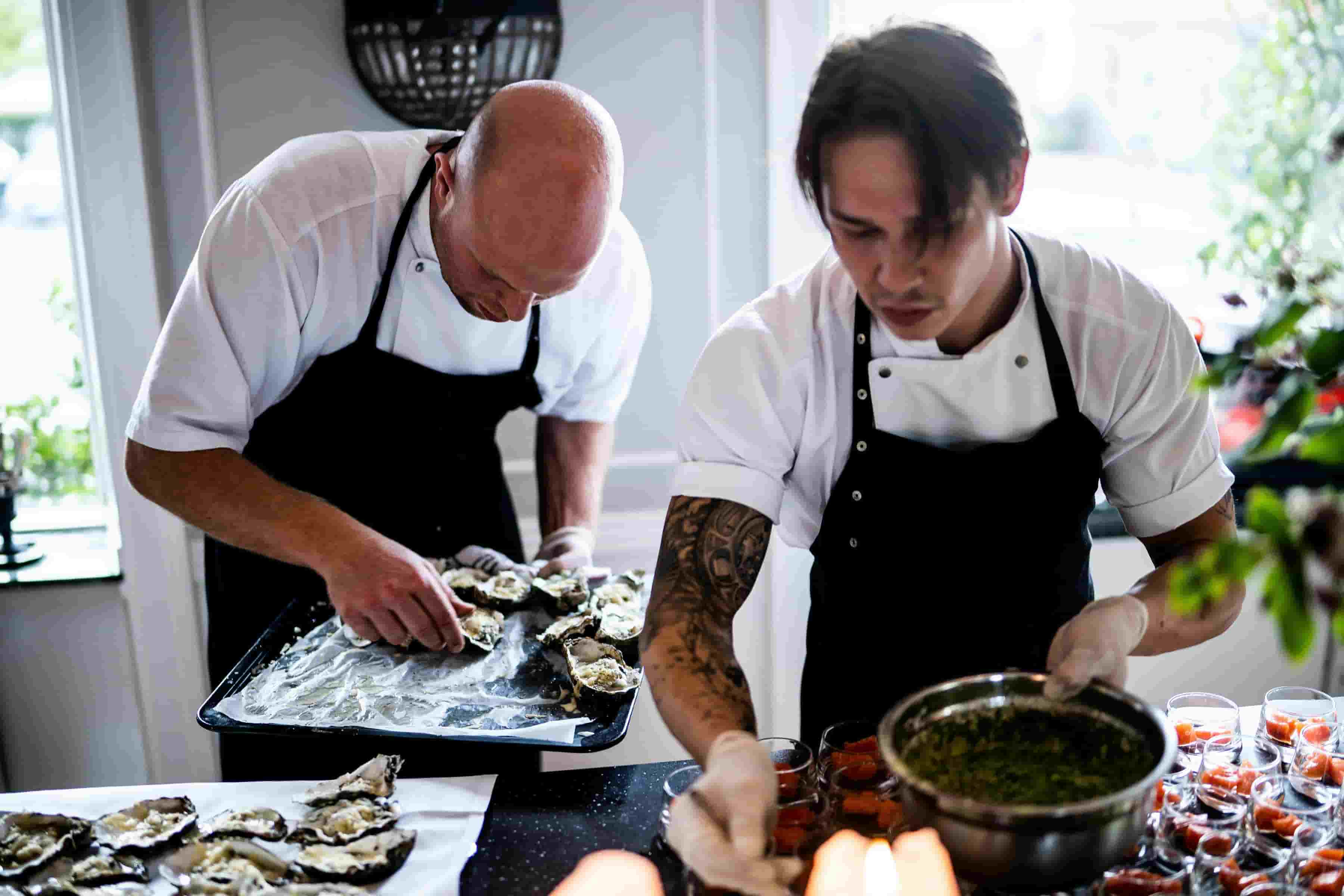 Choisir la Meilleure Veste de Cuisine selon votre cuisine 